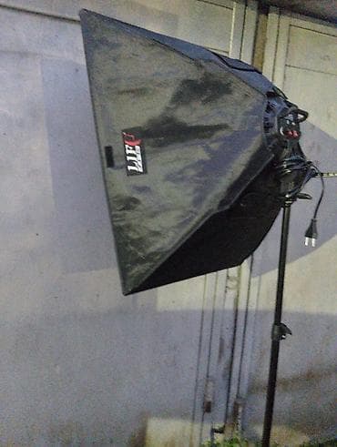 be quiet: Софтбокс на стойке для фото- и видеосъемки. - Размер софтбокса: около — 2