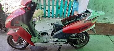 скутер на воде: Скутер Cobra (красный) - Кузов: обтекаемый пластик, двойная передняя — 4