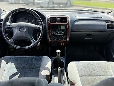 mitsubishi eclipse: Mazda 626: 1997 г., 1.8 л, Механика, Бензин, Седан — 6