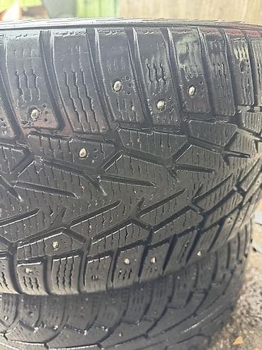 токмок шины: 245/45r19 В хорошем состоянии в одном болене есть шнурок Цена за пару — 2