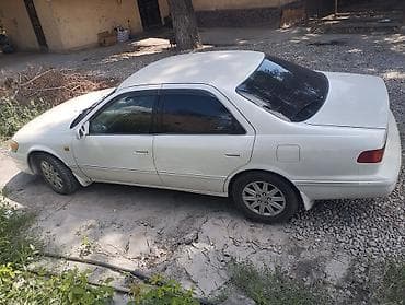 таета виста: Toyota Camry: 2001 г., Седан — 1
