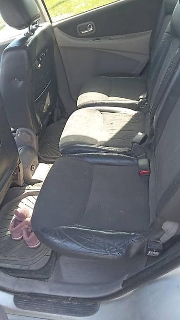 honda mobilo: Nissan Almera Tino: 2002 г., 2 л, Автомат, Газ, Хэтчбэк — 6