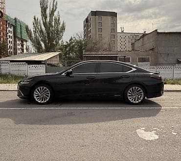 забыл: Lexus ES 300h, мы работаем 24/7 — забрать машину можно даже ночью. ✅ — 2