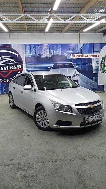 Транспорт: Chevrolet Cruze: 2011 г., 1.6 л, Механика, Бензин, Седан — 3