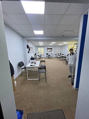 Коммерциялык мүлк: Кеңселерди ижаралоо, 140 м², Турак комплексинде — 8