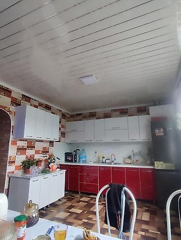 купить белый компьютерный стол: Кухонный гарнитур, Б/у, цвет - Красный — 3