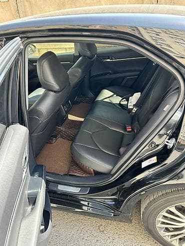 Toyota Camry: 2018 г., 2.5 л, Автомат, Гибрид, Седан — 5