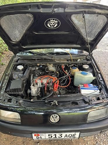 салон машины: Volkswagen Passat Variant: 1989 г., 1.8 л, Механика, Бензин, Универсал — 10