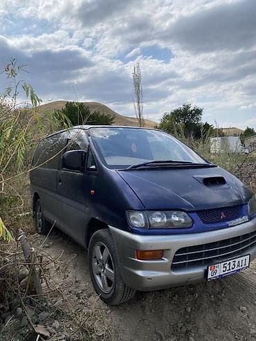 Транспорт: Mitsubishi Delica: 1997 г., 2.4 л, Газ, Минивэн — 4