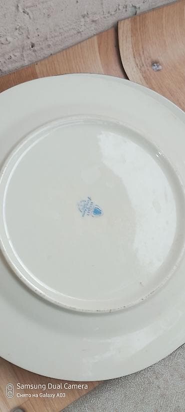 Продам 2 большие тарелки каждая 100 сом или обмен на каждую на 1 кг — 2