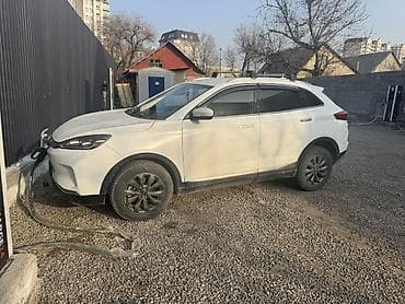 Weltmeister EX5, 2020 г., 104000 км, Передний