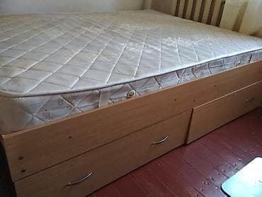 used bed: Двуспальная кровать. Две раздвижные полки снизу. Матрас. Самовывоз — 2