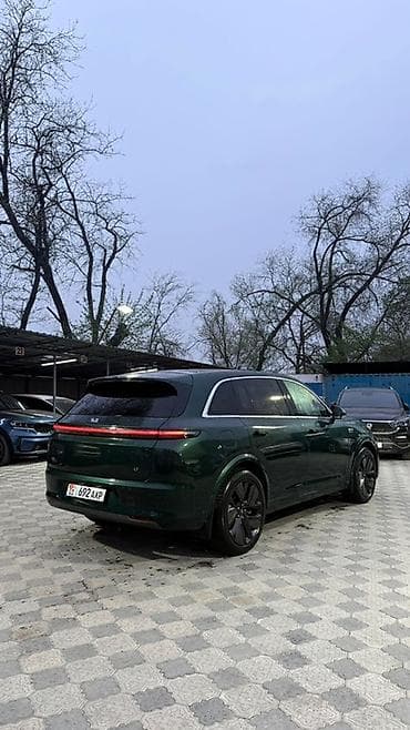 Продажа авто: Lixiang L8: 2023 г., 1.5 л, Робот, Гибрид, Кроссовер — 3