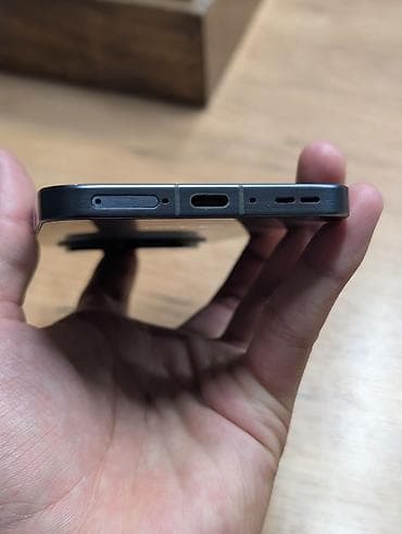 4 x: Oppo Find X8, Б/у, 256 ГБ, цвет - Черный, 2 SIM — 4
