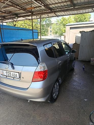 honda corolla: Honda Fit: 2005 г., 1.3 л, Вариатор, Бензин, Хэтчбэк — 2