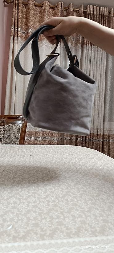 Классические сумки: Классическая сумка, Италия, Материал: Замша, Регулируемый ремень, Женские, Б/у — 2