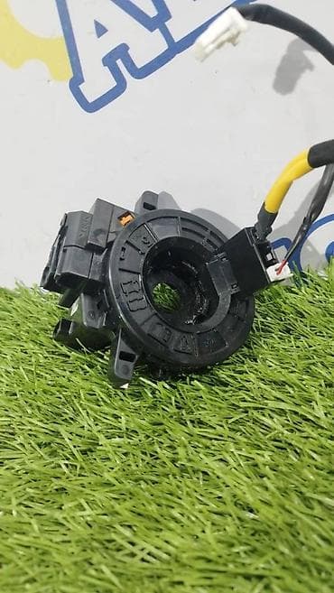 highlander 2012: Toyota Highlander v-3.5 2013 год, шлейф руля с датчиком угла поворота — 1