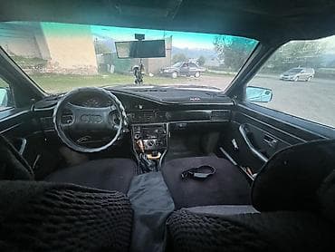 Унаа сатуу: Audi 100: 1988 г., 1.8 л, Кол менен иштөөчү, Седан — 5