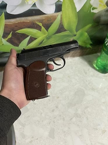 резчик металла: Пневматический пистолет Baikal МР‑654К (газобаллонный, CO₂), калибр — 5