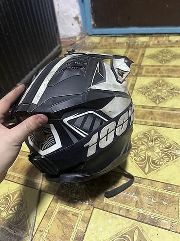 велик цунами: Продаю эндуро (горный) шлем размер 57-58мм откатал на нём ровно один — 4