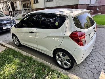 Продажа авто: Chevrolet Spark: 2020 г., 1 л, Автомат, Бензин, Хэтчбэк — 4