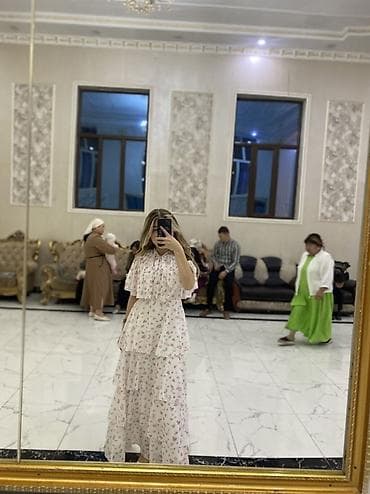 Көйнөктөр: Кече көйнөгү, А-силуэт, Узун модель, Шифон, Жеңдери менен, L — 3