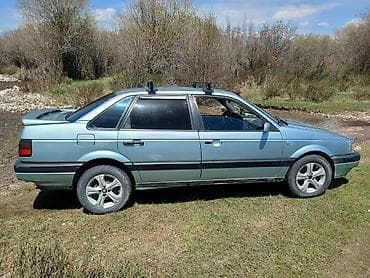 габариты: Volkswagen Passat: 1991 г., 1.8 л, Механика, Седан — 4