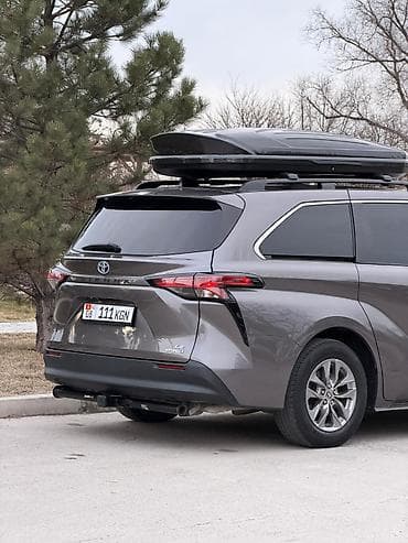 lexus es: Toyota Sienna: 2021 г., 2.5 л, Гибрид, Минивэн — 10