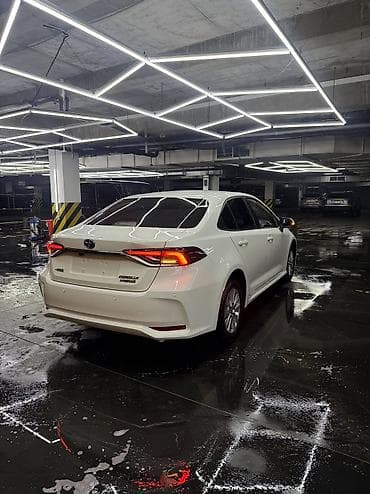 Унаа сатуу: Toyota Corolla: 2020 г., 1.8 л, Автомат, Гибрид, Седан — 6
