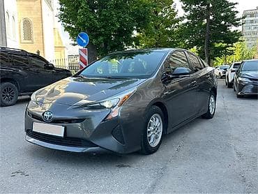 Toyota Prius: 2017 г., 1.8 л, Автомат, Гибрид, Хэтчбэк at lalafo.kg Toyota Prius: 2017 г., 1.8 л, Автомат, Гибрид, Хэтчбэк