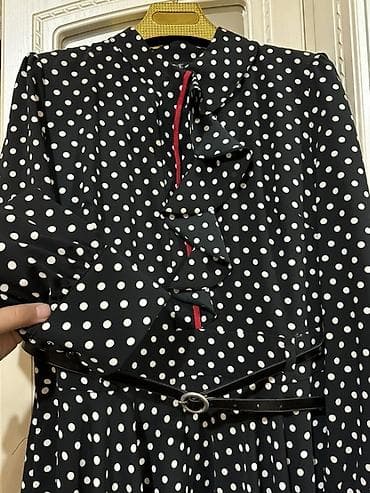 Платья: Платье в горох, черное с белым принтом. 42 размер - Фасон: миди — 2