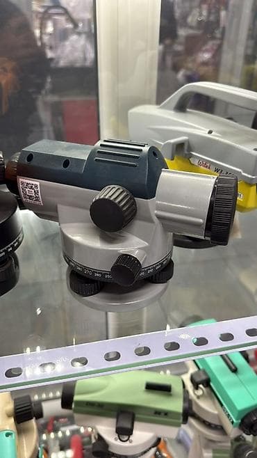 Оптический нивелир для геодезических и строительных работ. - Тип