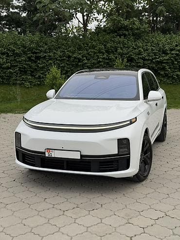 byd e7: Lixiang L7: 2023 г., 1.5 л, Автомат, Электромобиль, Внедорожник — 2