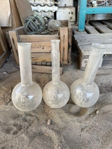 стеклянные посуды: Лабораторная посуда и аксессуары (набор) Состав: - Стеклянные — 4