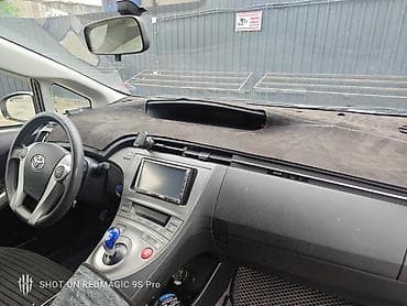 toyota prius 2013: Toyota Prius: 2013 г., 1.8 л, Вариатор, Гибрид, Хэтчбэк — 7
