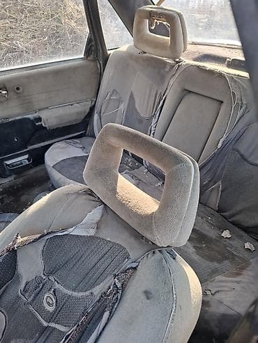 Audi: Audi 100: 1989 г., Механика, Седан — 5