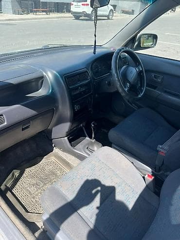 на дайхатсу: Daihatsu Pyzar: 1999 г., 1.5 л, Механика, Бензин, Хэтчбэк — 10