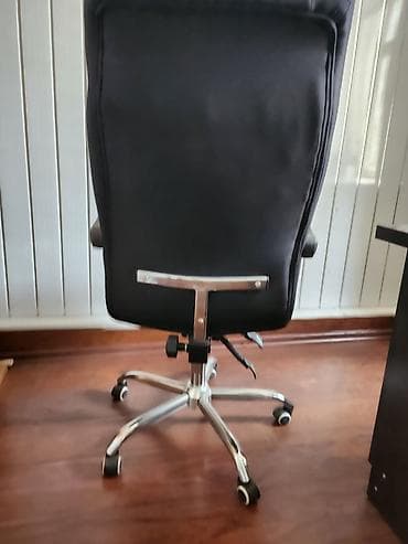 Офис креслолору: Офис креслолор, Колдонулган, Дөңгөлөктүү, түсү - Кара — 4