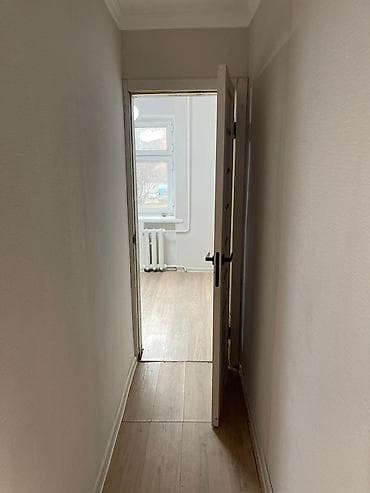 9мкр: 3 комнаты, 60 м², 104 серия, 3 этаж — 1
