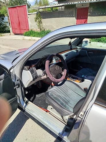 gen kg: Mercedes-Benz E-Class: 1995 г., Седан — 2