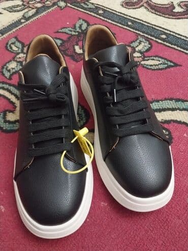 шипы на обувь: Пол кожа пол классика - Цвет: черный верх, белая массивная подошва — 1