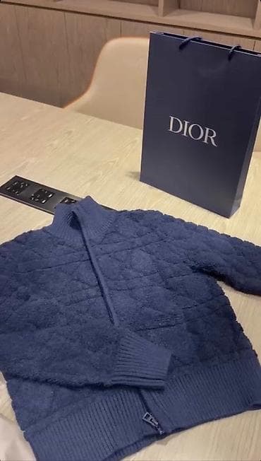 Кардиган Christian Dior
Премиум качества
Размер 36
Цена 5000сом at lalafo.kg Кардиган Christian Dior
Премиум качества
Размер 36
Цена 5000сом
