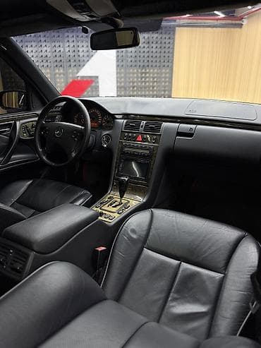 кулиса w210: Mercedes-Benz E-Class: 2001 г., 3.2 л, Автомат, Бензин, Седан — 10