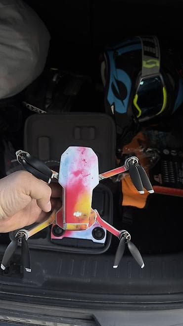 экшен: Квадрокоптер DJI Mini (линейка Mini) с индивидуальным ярким виниловым — 1