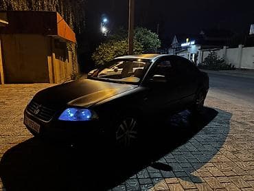 Volkswagen Passat: 2003 г., 1.8 л, Механика, Бензин, Седан