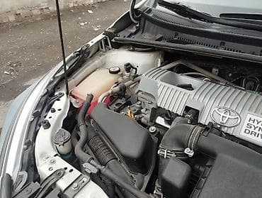 автомобил кия: Toyota Corolla: 2019 г., 1.8 л, Вариатор, Гибрид, Седан — 5