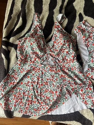 АБСОЛЮТНО НОВЫЙ КОМПЛЕКТ Купальник ПЛАТЬЕ С ТРУСИКАМИ SHEIN НА ДЕВУШКУ — 2