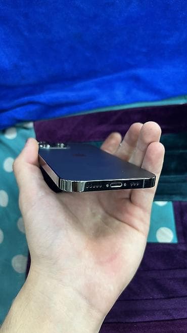 iphone plus: IPhone 13 Pro, Б/у, 128 ГБ, Черный, Чехол, Защитное стекло, 85 % — 3