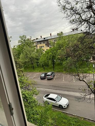 Недвижимость: 3 комнаты, Риэлтор — 1