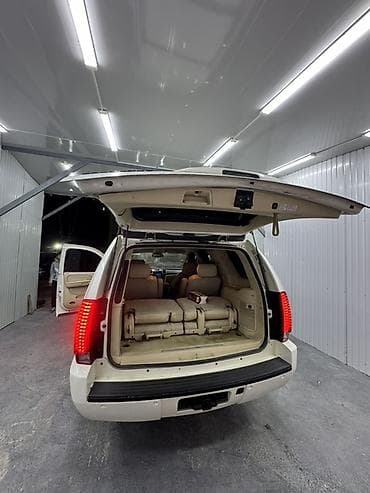 машины до 3000 долларов: Cadillac Escalade: 2007 г., 6.2 л, Автомат, Газ, Внедорожник — 1